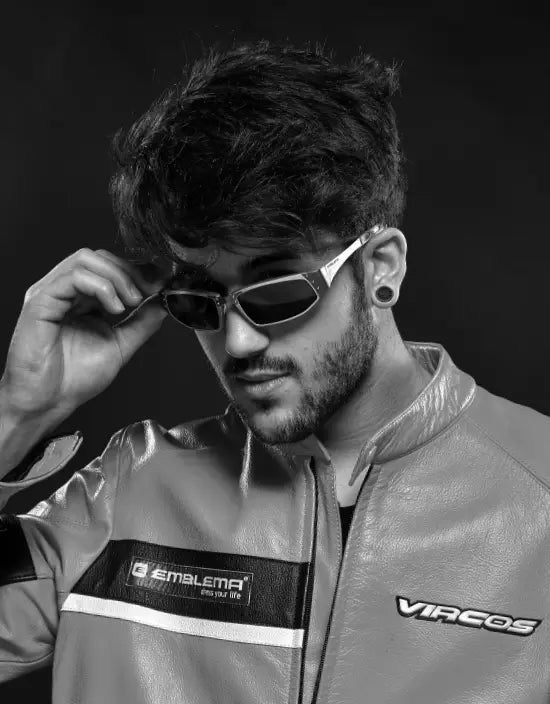 Il piolta Jesko Raffin indossa occhiali Emblema collezione storica Touring